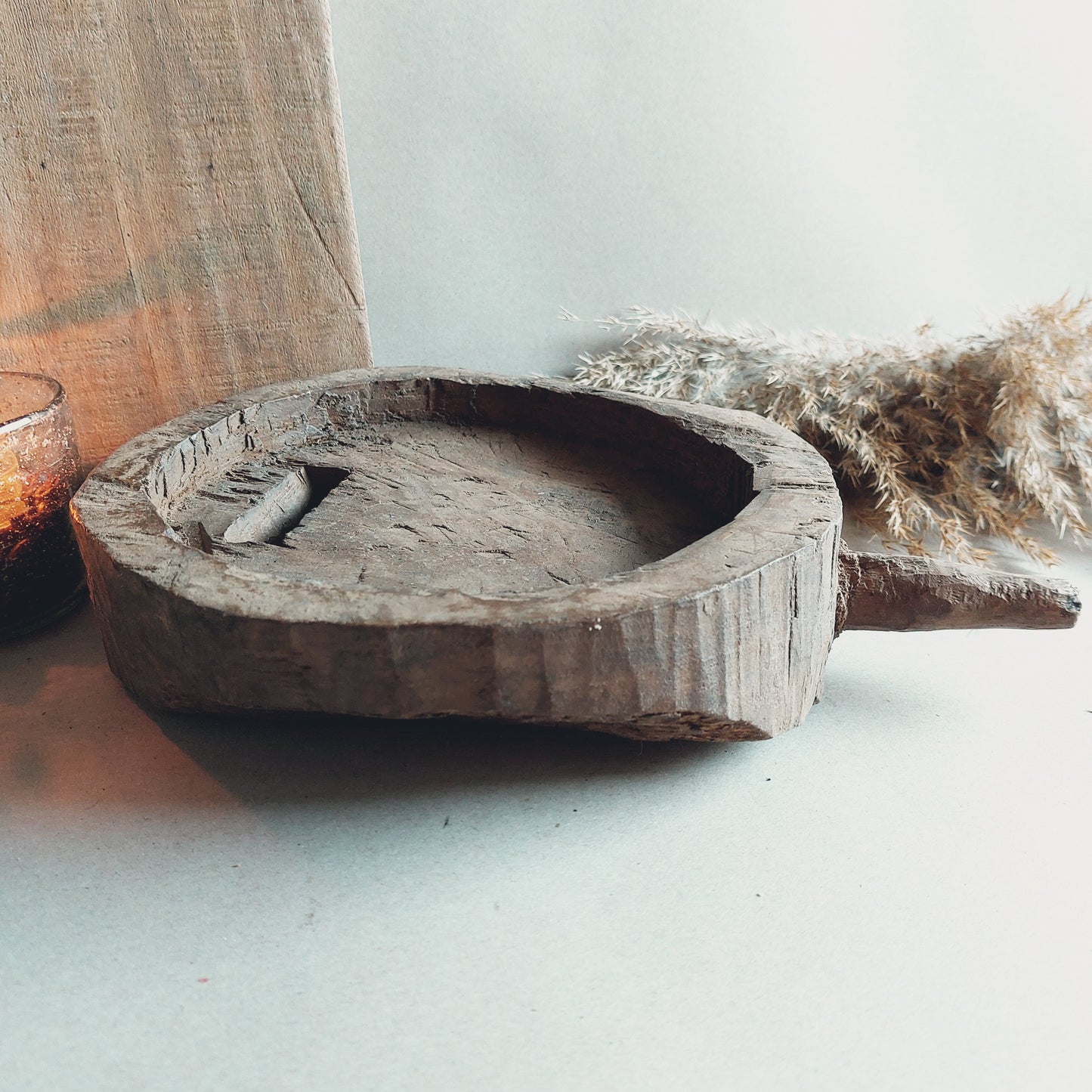 oude houten waterschaal