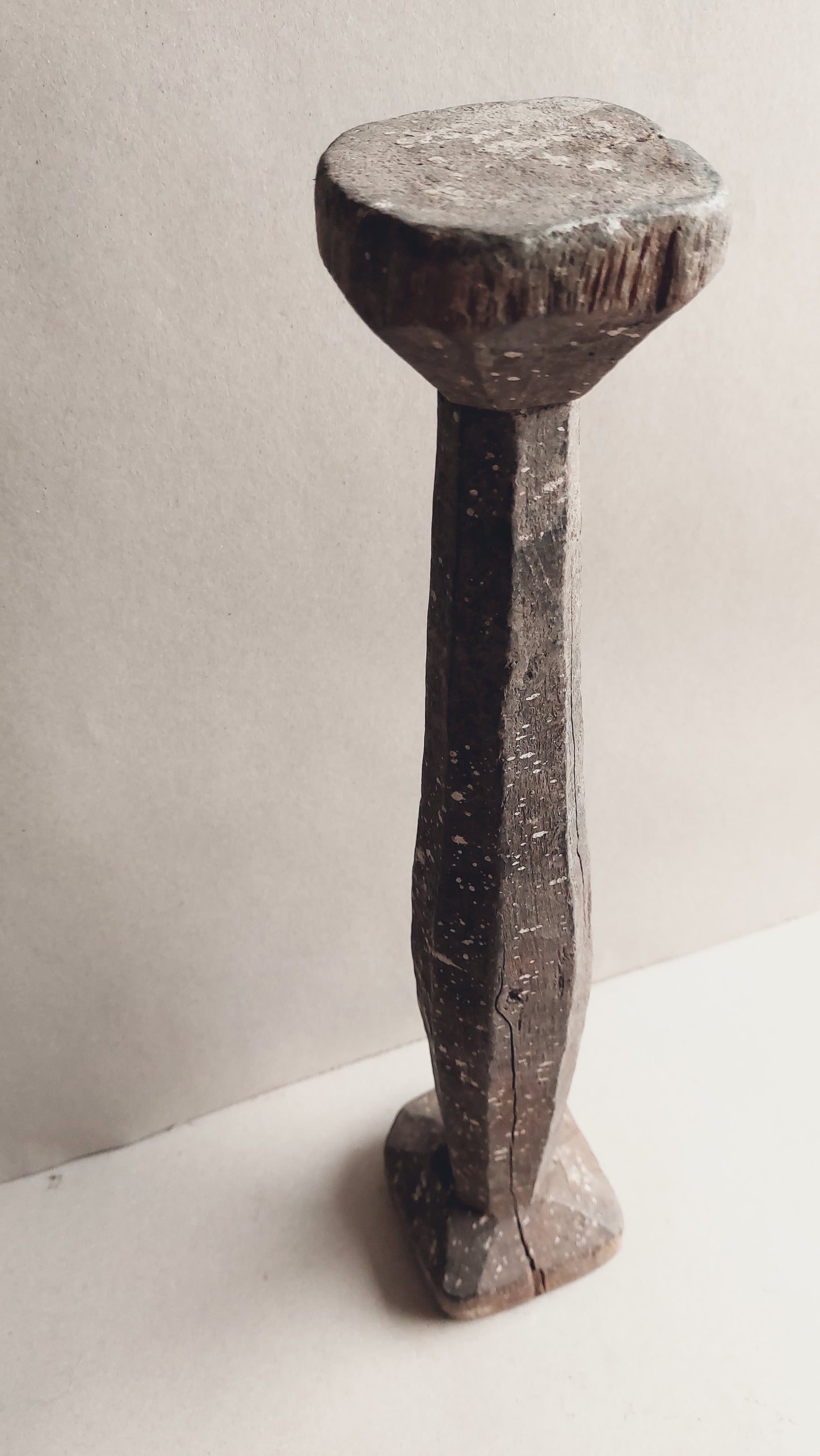 stoere landelijke houten kandelaar kandelaars ornament baluster oud (rechts)
