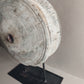 Oud houten katrol pully op standaard