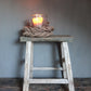 Oude houten kruk